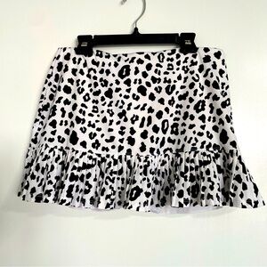 Tail Activewear Leopard Print Ruffle Skirt with Shorts Medium